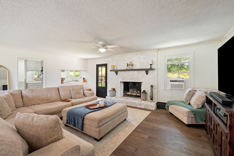 Opelika, Alabama 36804, United States, 4 Bedrooms Bedrooms, ,3 BathroomsBathrooms,Residential,Active,169386