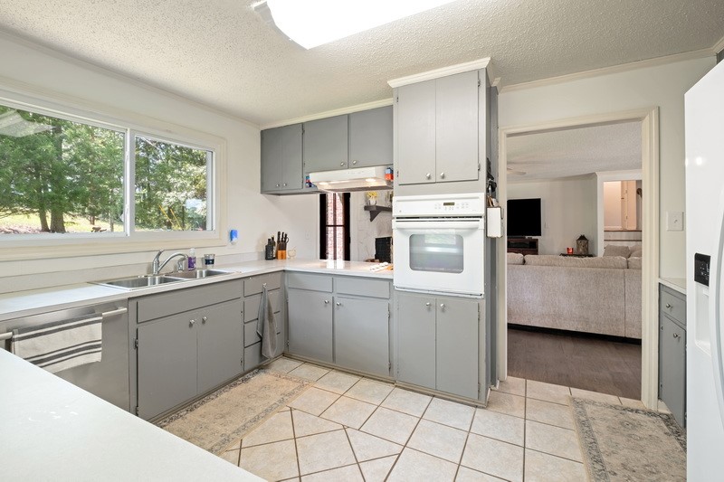 Opelika, Alabama 36804, United States, 4 Bedrooms Bedrooms, ,3 BathroomsBathrooms,Residential,Active,169386