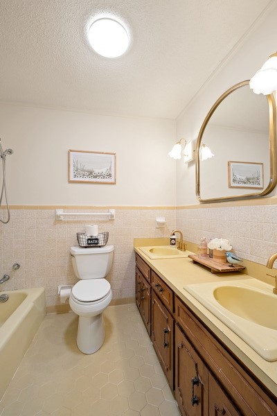 Opelika, Alabama 36804, United States, 4 Bedrooms Bedrooms, ,3 BathroomsBathrooms,Residential,Active,169386