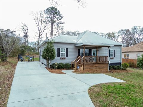 Photo of 3310 21ST Avenue, Valley, AL 36854 (MLS # 179361)
