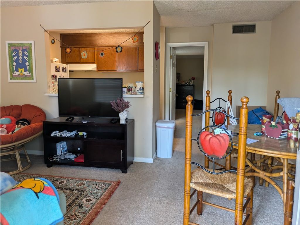 Photo of 164 E University Drive, Auburn, AL 36832 (MLS # 177030)