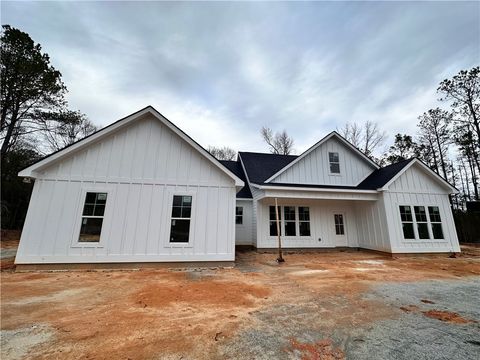Photo of 803 LEE ROAD 240, Salem, AL 36874 (MLS # 178450)