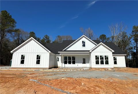 Photo of 803 LEE ROAD 240, Salem, AL 36874 (MLS # 178450)
