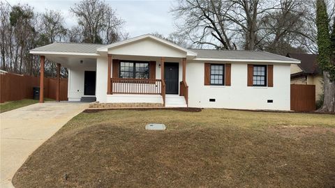 Photo of 16 JETER Avenue, Opelika, AL 36801 (MLS # 178199)