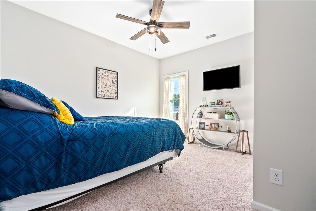 Opelika, Alabama 36804, United States, 5 Bedrooms Bedrooms, ,3 BathroomsBathrooms,Residential,Active,159920