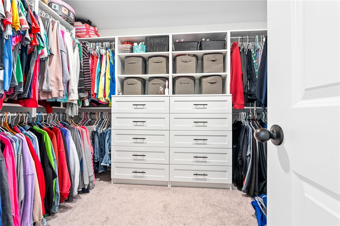 Opelika, Alabama 36804, United States, 5 Bedrooms Bedrooms, ,3 BathroomsBathrooms,Residential,Active,159920