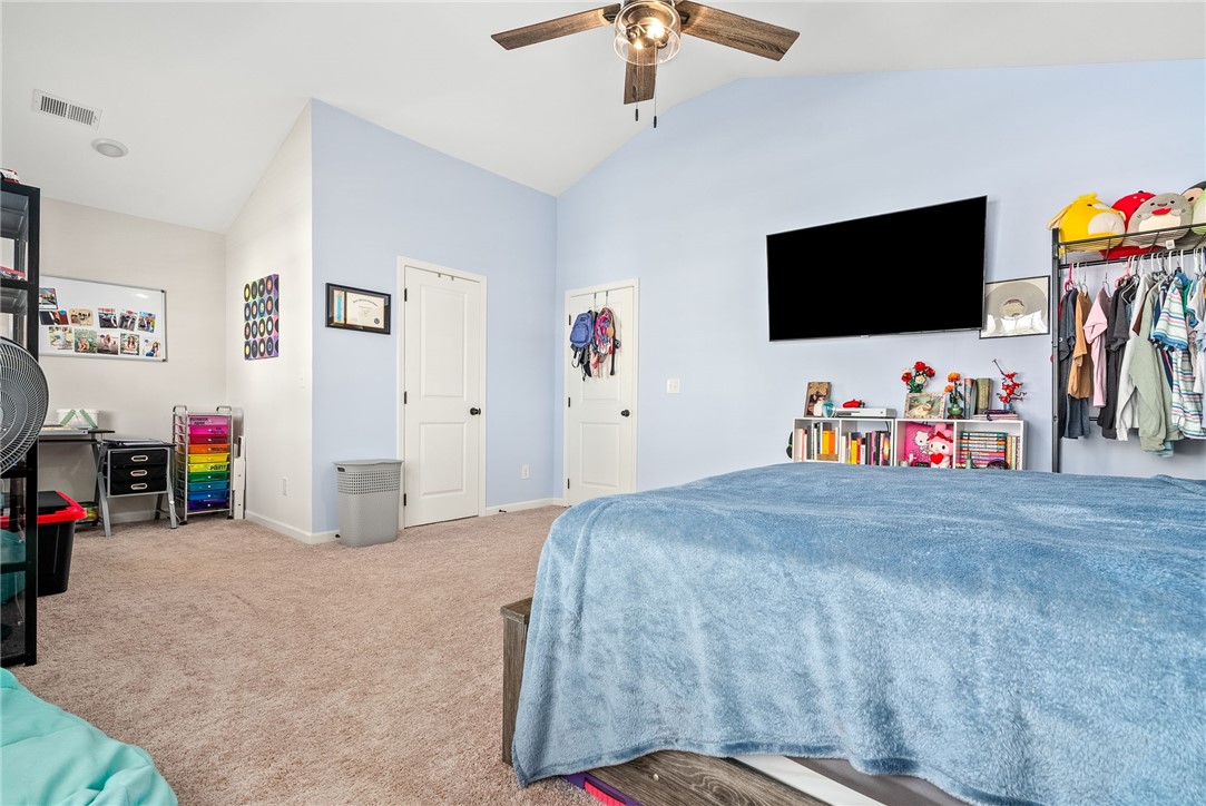 Opelika, Alabama 36804, United States, 5 Bedrooms Bedrooms, ,3 BathroomsBathrooms,Residential,Active,159920