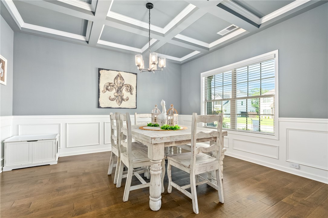 Opelika, Alabama 36804, United States, 5 Bedrooms Bedrooms, ,3 BathroomsBathrooms,Residential,Active,159920