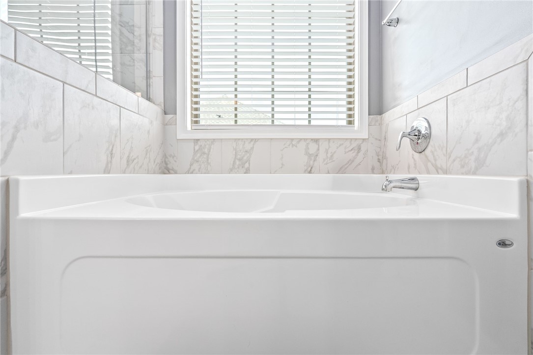 Opelika, Alabama 36804, United States, 5 Bedrooms Bedrooms, ,3 BathroomsBathrooms,Residential,Active,159920