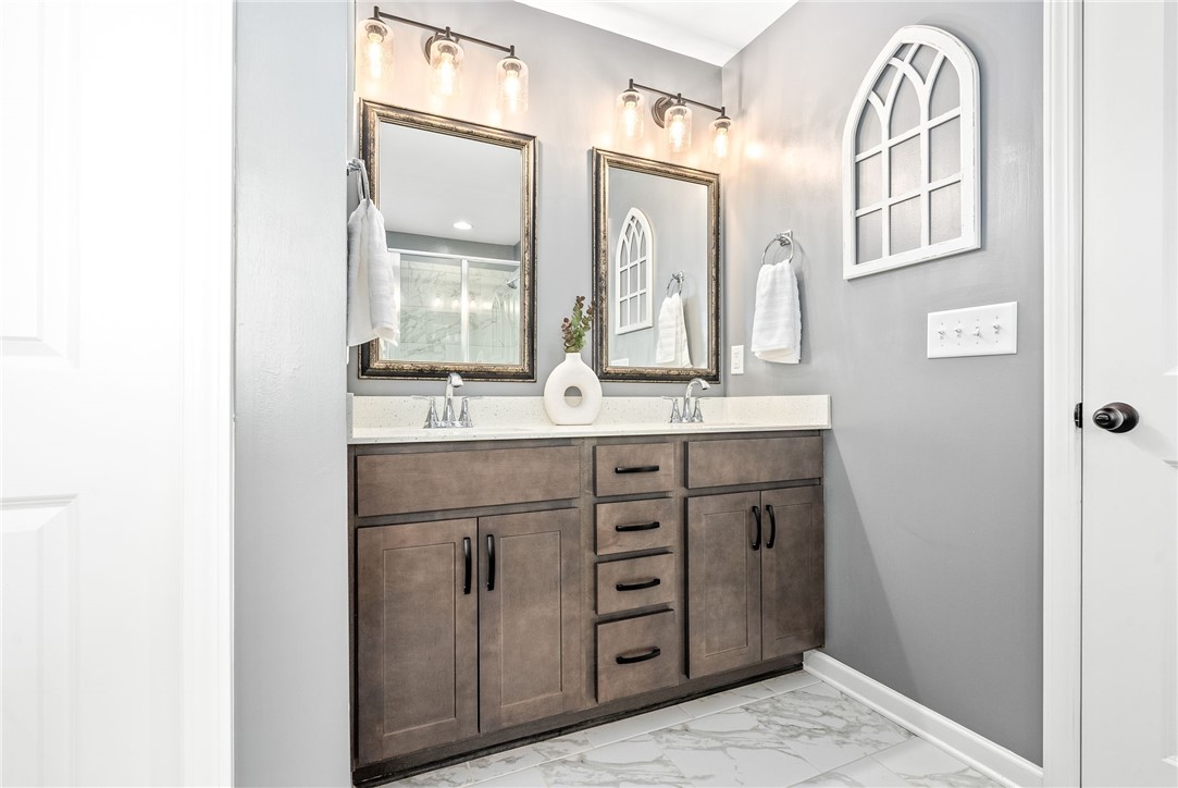 Opelika, Alabama 36804, United States, 5 Bedrooms Bedrooms, ,3 BathroomsBathrooms,Residential,Active,159920