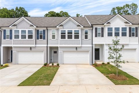 Photo of 1233 MCCOY Street, Opelika, AL 36801 (MLS # 180724)