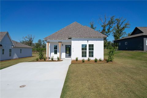 Photo of 1013 CROSSING Court E, Valley, AL 36854 (MLS # 177850)