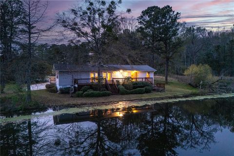 Photo of 107 LEE ROAD 43, Opelika, AL 36804 (MLS # 179624)
