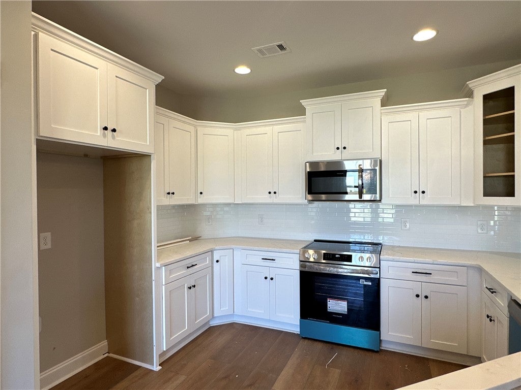 2947 LEE ROAD 40