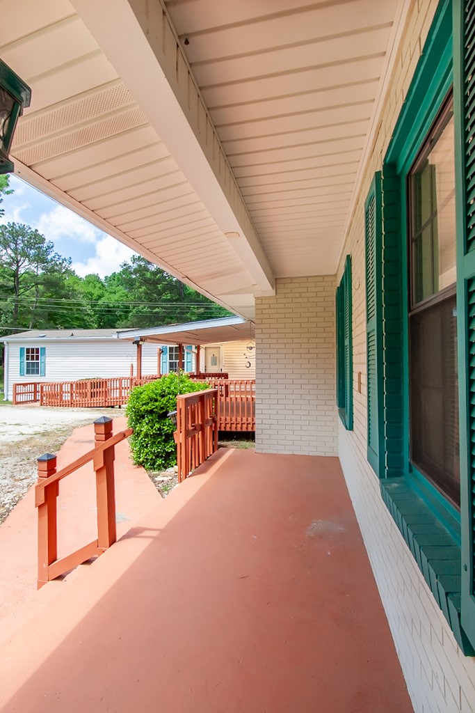 24 LEE ROAD 421
