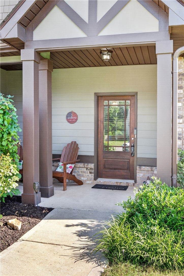 248 WOODWARD Way