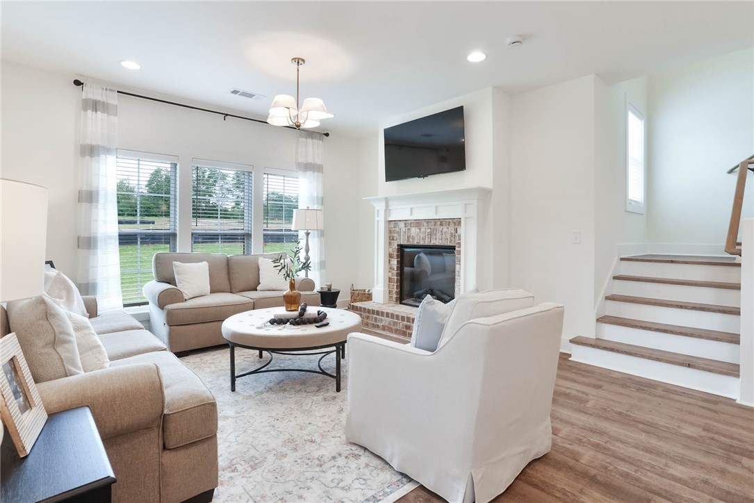 19 FIREFLY Lane