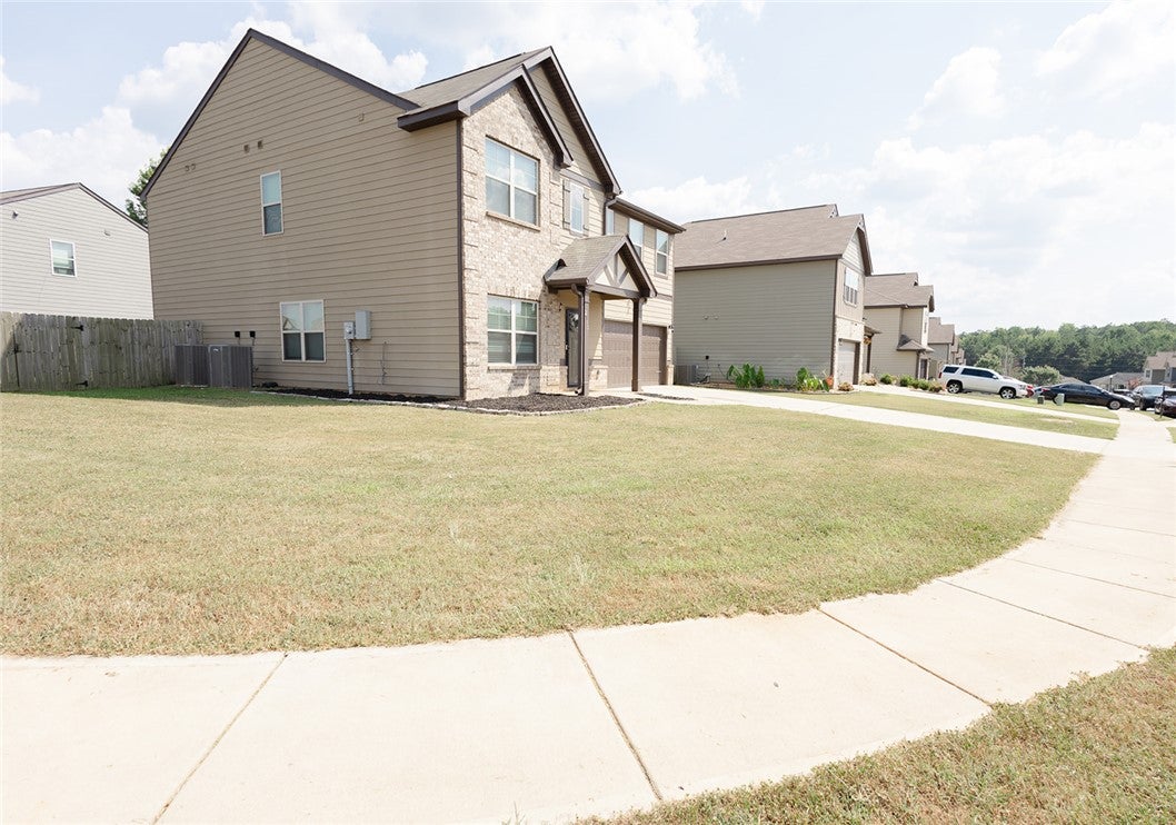 2715 DUNSTAN Lane