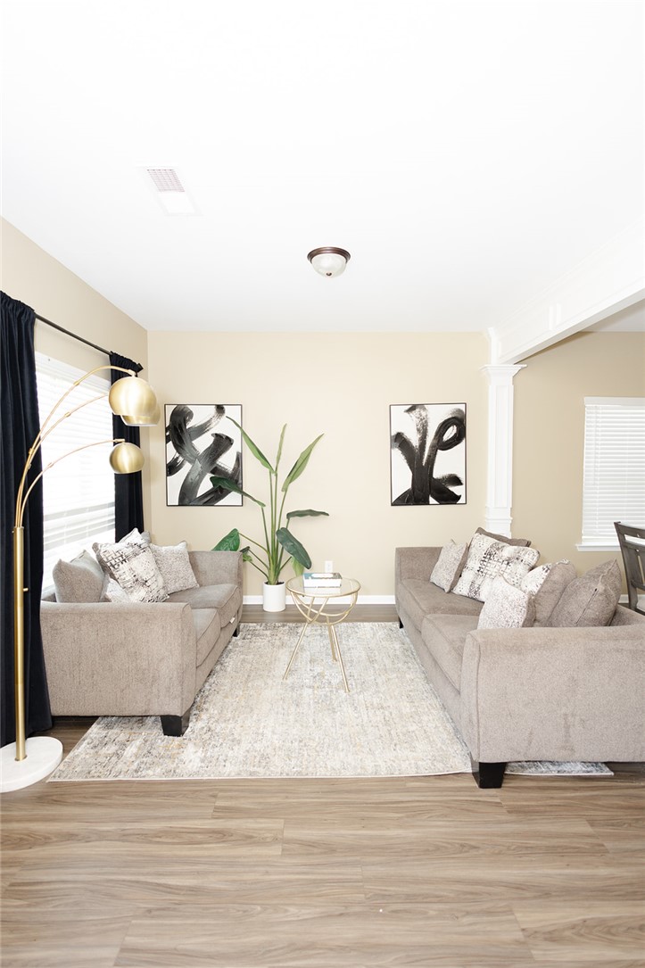 2715 DUNSTAN Lane