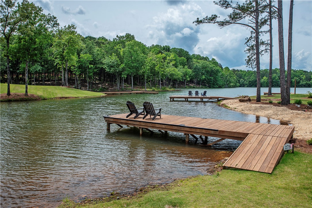 279 MAGNOLIA Way
