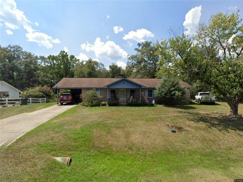 Photo of 47 SOMMERSET Drive, Phenix City, AL 36869 (MLS # 181962)