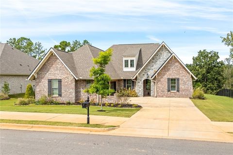 Photo of 1071 ANDREWS Avenue, Auburn, AL 36832 (MLS # 177011)