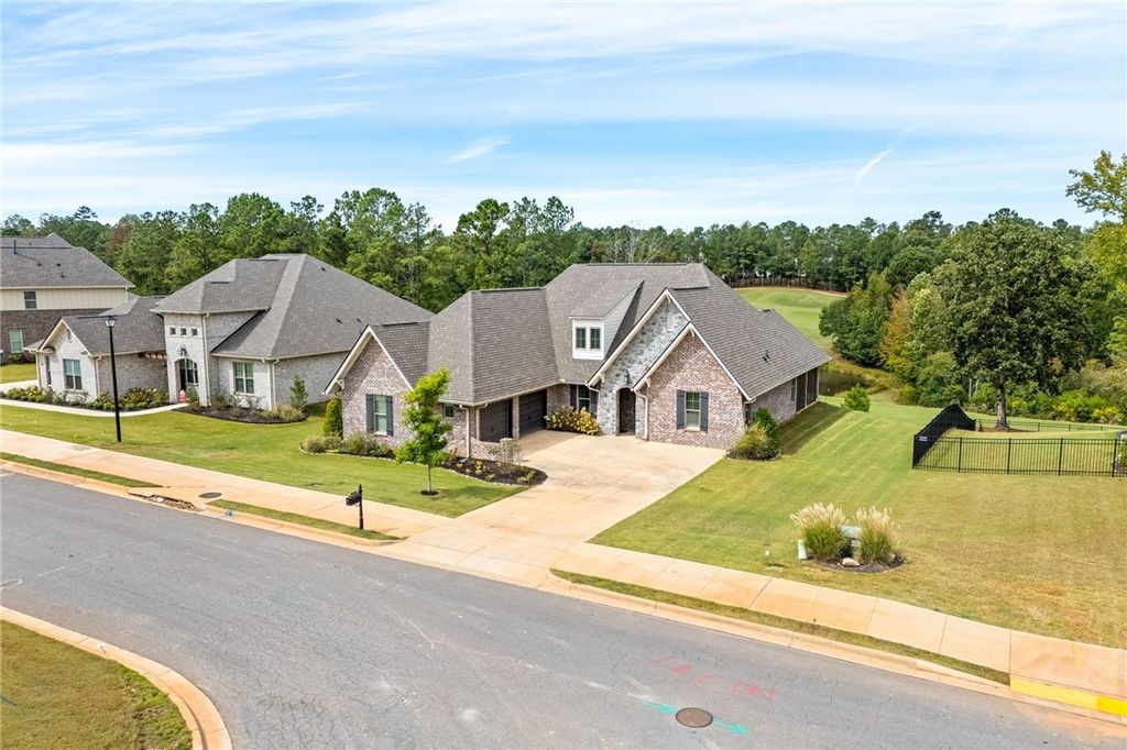 Photo of 1071 ANDREWS Avenue, Auburn, AL 36832 (MLS # 177011)