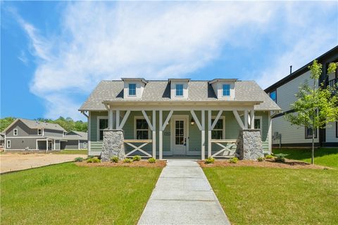 Photo of 2 JAMES BURT Parkway, Auburn, AL 36830 (MLS # 179978)
