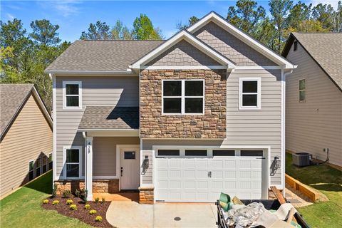 Photo of 428 LIGHTNESS Drive, Auburn, AL 36832 (MLS # 179662)