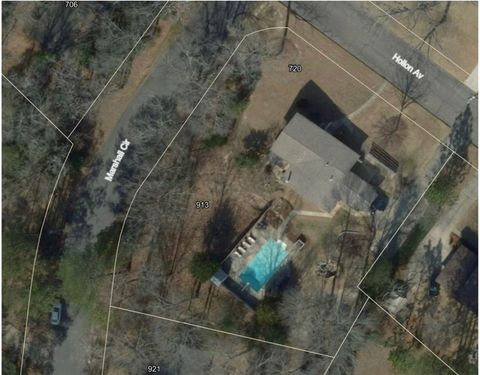 720 HOLLON Avenue Auburn AL 36830