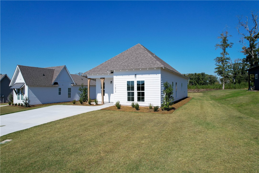 1013 CROSSING Court E