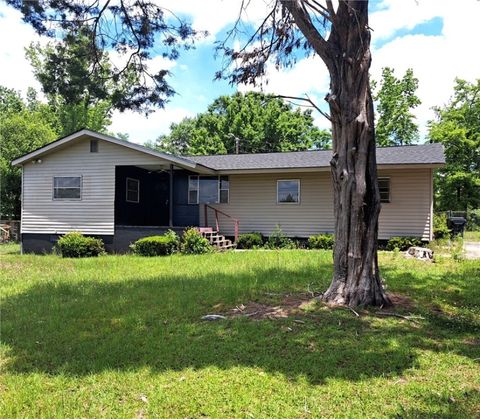 30 DETROIT Lane Tuskegee AL 36083