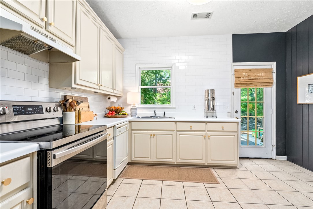 1711 WRIGHTS MILL Road