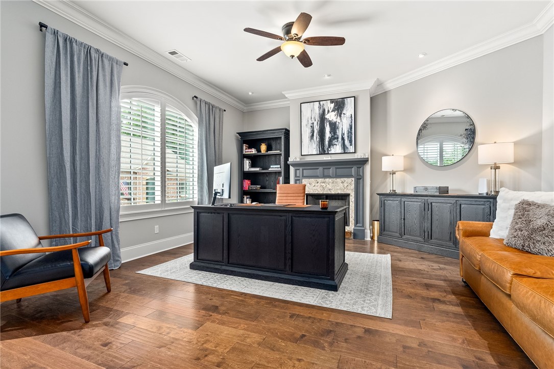 1569 WOODLEY Circle