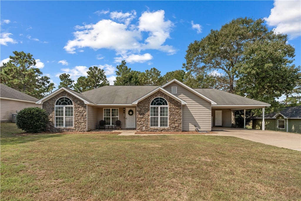 Photo of 615 LEE ROAD 2087, Salem, AL 36874 (MLS # 182496)