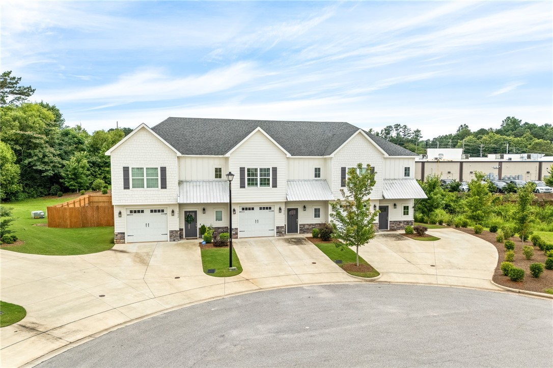 1430 GATEWOOD Place
