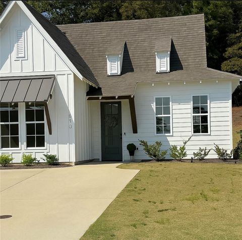 Photo of 830 Village Drive, Opelika, AL 36801 (MLS # 177339)