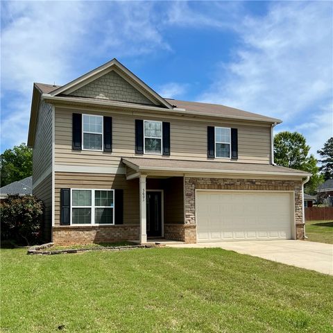 Photo of 3603 MAPLE CREEK Court, Opelika, AL 36801 (MLS # 178395)