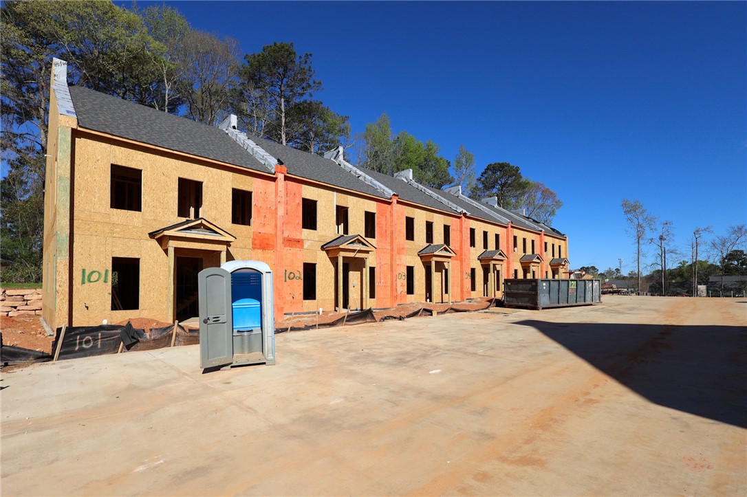 1027 E GLENN Avenue 105