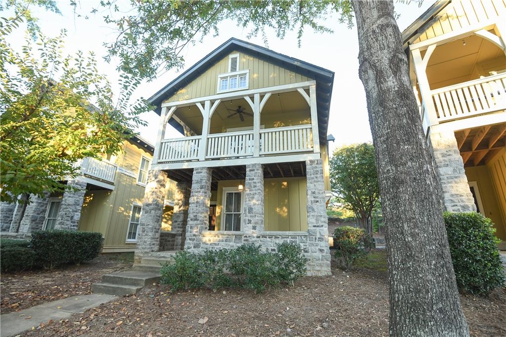 Photo of 650 DEKALB Street #1049, Auburn, AL 36830 (MLS # 177200)