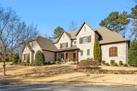 1821 ALTAMONT Court Auburn AL 36830