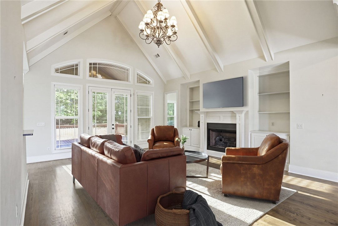 529 BENNINGTON Court