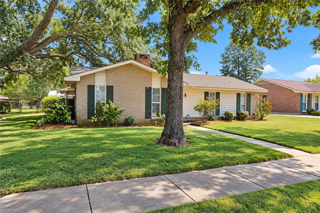 Photo of 360 HARVARD Road, Montgomery, AL 36109 (MLS # 182553)