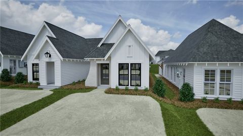 Photo of 83 HUNTERS Way, Opelika, AL 36801 (MLS # 179040)