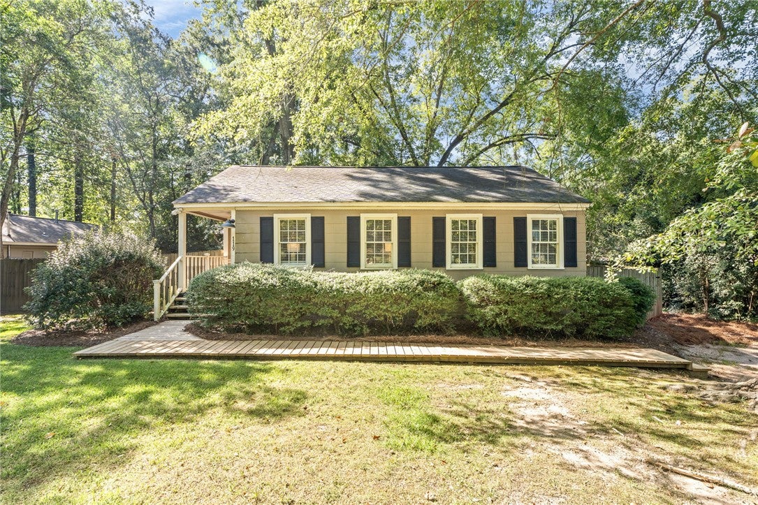 119 DRAKE Avenue W