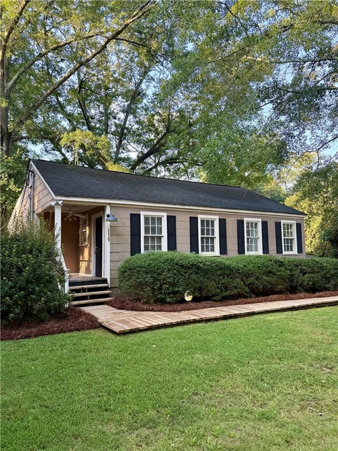 Photo of 119 DRAKE Avenue W, Auburn, AL 36830 (MLS # 182182)