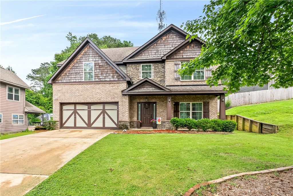 Photo of 172 SOLAMERE Lane, Auburn, AL 36832 (MLS # 175399)
