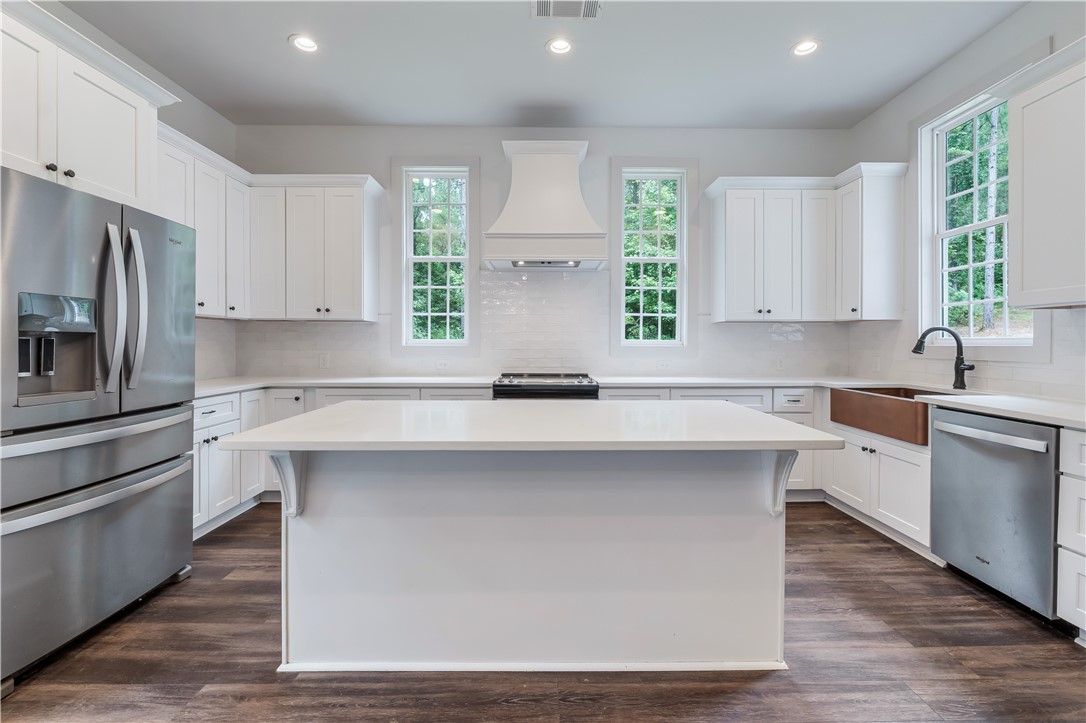 322 LEE ROAD 2218