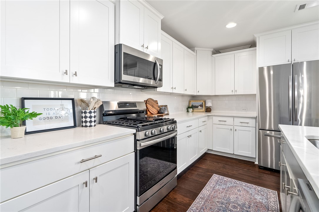 2152 ARMISTEAD Lane