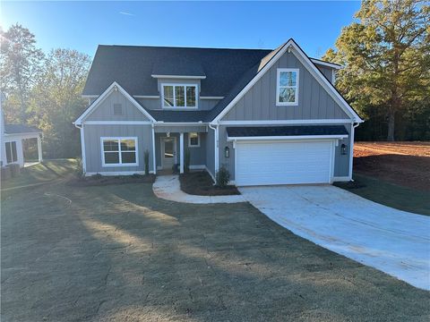 868 ASHETON Drive 44 Opelika AL 36801